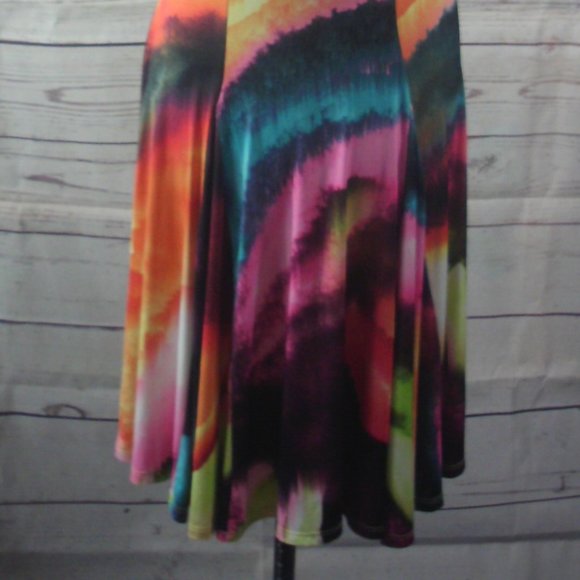 Woman's Dress - Picture 2 of 5